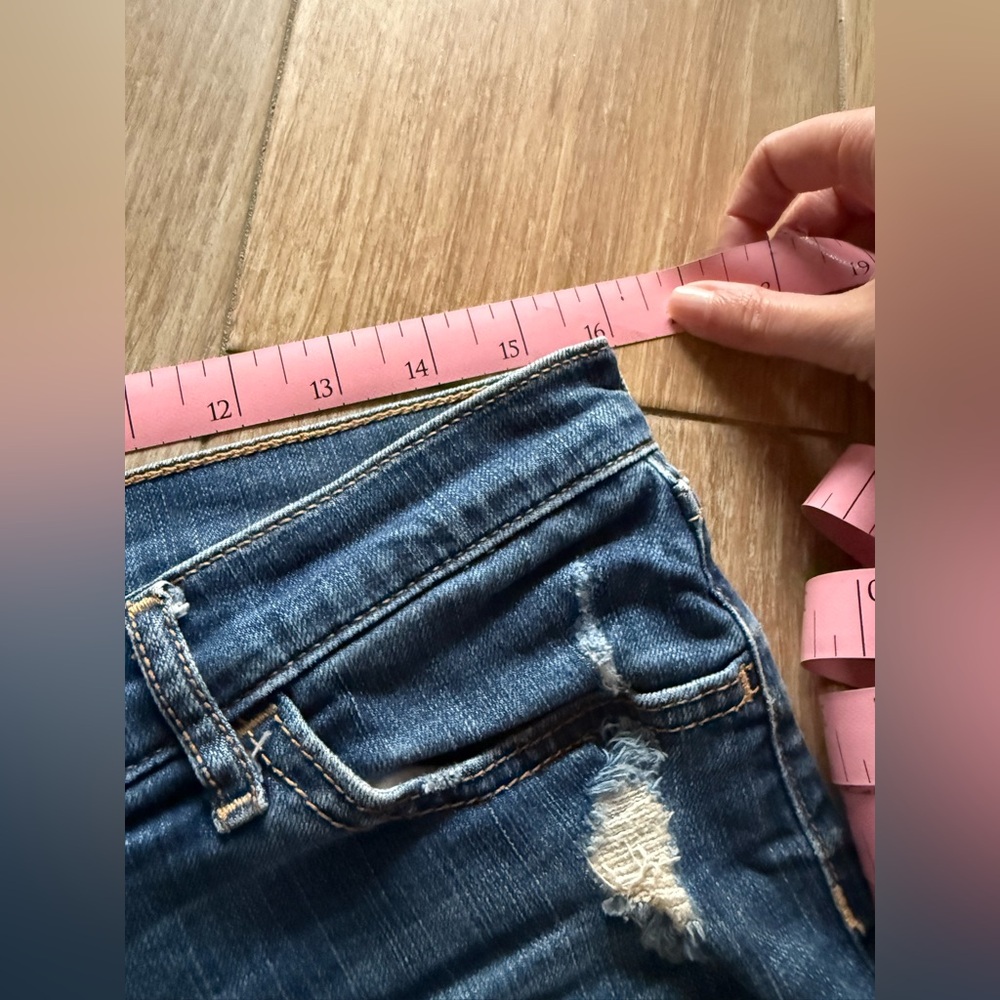 Hollister Dark Blue denim low rise Jean Shorts size 7 28 - Picture 4 of 7